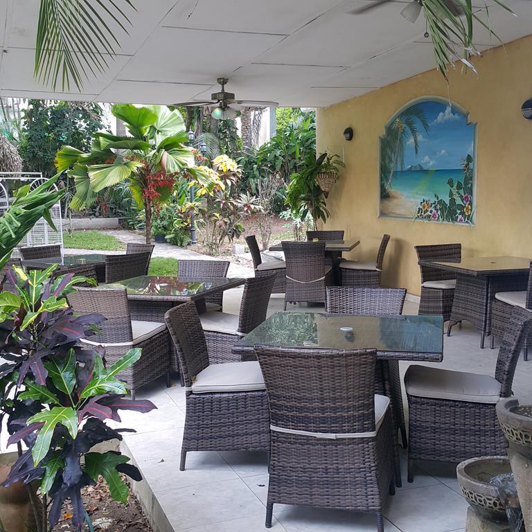 The Balboa Inn Panama City Exterior photo